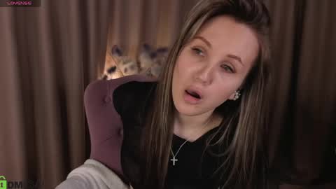 Snapshot of zlata__fox chatting on 05/16/26, 09:06 Zlata Mon Tue Thu Fri Sun Sa GMT 3 0000pm - 0600pm online show from 05/16/26, 09:06