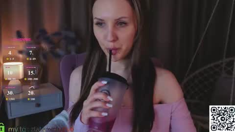 Snapshot of zlata__fox chatting on 06/18/26, 09:14 Zlata Mon Tue Thu Fri Sun Sa GMT 3 0000pm - 0600pm online show from 06/18/26, 09:14