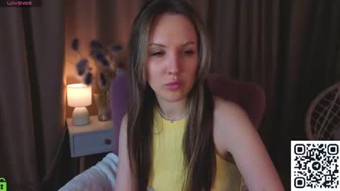 Snapshot of zlata__fox chatting on 06/19/26, 08:51 Zlata Mon Tue Thu Fri Sun Sa GMT 3 0000pm - 0600pm online show from 06/19/26, 08:51