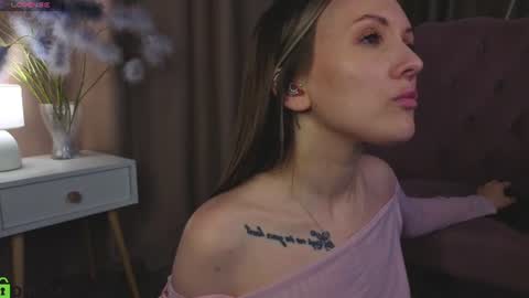 Snapshot of zlata__fox chatting on 06/27/26, 12:22 Zlata Mon Tue Thu Fri Sun Sa GMT 3 0000pm - 0600pm online show from 06/27/26, 12:22