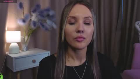 Snapshot of zlata__fox chatting on 07/04/26, 09:59 Zlata Mon Tue Thu Fri Sun Sa GMT 3 0000pm - 0600pm online show from 07/04/26, 09:59