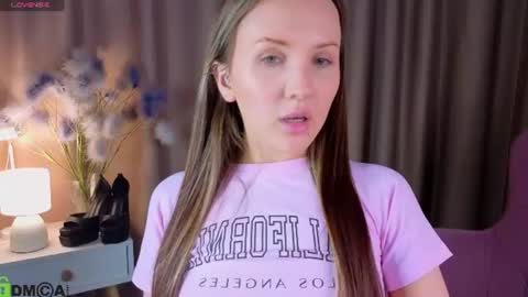 Snapshot of zlata__fox chatting on 07/13/26, 09:01 Zlata Mon Tue Thu Fri Sun Sa GMT 3 0000pm - 0600pm online show from 07/13/26, 09:01