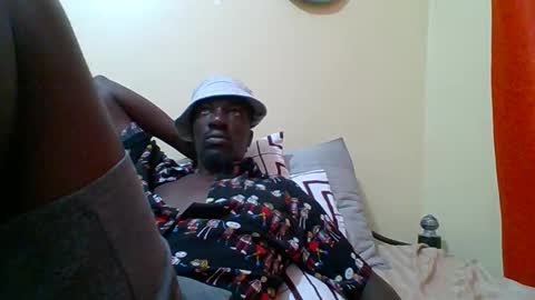 Zlatann2012 online show from 11/04/25, 04:06