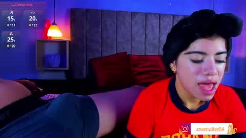 zoe_axel1 online show from 06/15/26, 07:49