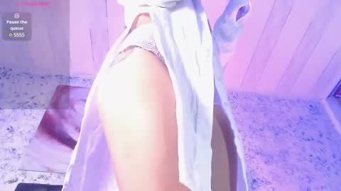 Snapshot of zoe_babygiirl chatting on 02/10/25, 04:36 Salome online show from 02/10/25, 04:36