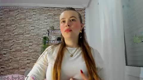 Snapshot of zoe_brk chatting on 06/15/26, 08:16 zoe brk online show from 06/15/26, 08:16