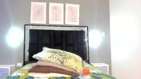 zoe_curvyy online show from 06/29/26, 12:16