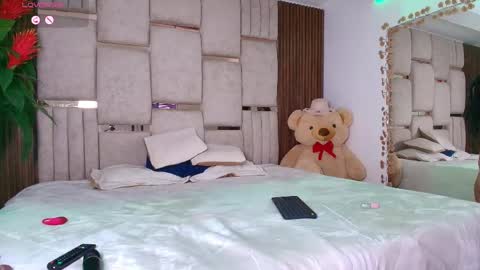 zoe_dim online show from 03/18/26, 02:58