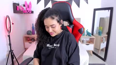 Zoe Gruber online show from 12/01/24, 11:25