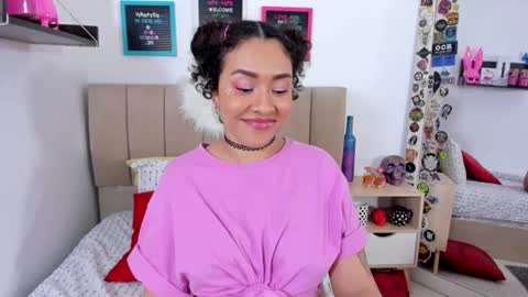 Zoe Gruber online show from 01/20/25, 02:22