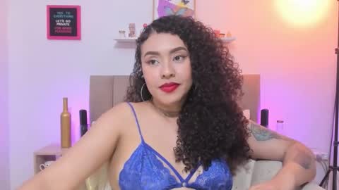 Zoe Gruber online show from 11/08/25, 12:33