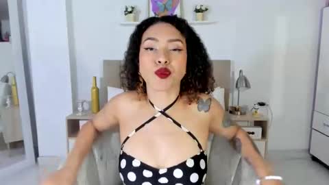 Snapshot of zoe_gruber chatting on 05/30/26, 12:08 Zoe Gruber online show from 05/30/26, 12:08