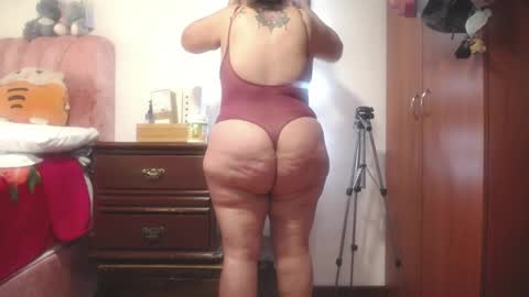 Snapshot of zoe_hotxxx chatting on 06/04/26, 02:45 zoe hotxxx online show from 06/04/26, 02:45