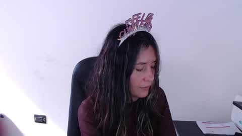 Snapshot of zoe_jeane_beker chatting on 04/01/26, 08:50 ZOE online show from 04/01/26, 08:50