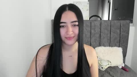 Snapshot of zoe_jones7 chatting on 09/12/25, 04:12 zoe_jones7 online show from 09/12/25, 04:12