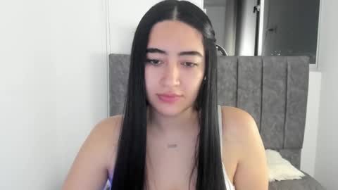 Snapshot of zoe_jones7 chatting on 09/23/25, 03:42 zoe_jones7 online show from 09/23/25, 03:42