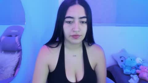 Snapshot of zoe_jones7 chatting on 03/16/26, 07:01 zoe_jones7 online show from 03/16/26, 07:01