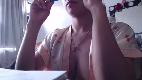 Snapshot of zoe_khall chatting on 02/14/25, 05:46 ZOE online show from 02/14/25, 05:46