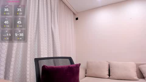 Snapshot of zoe_klarxxx chatting on 02/10/26, 01:37 Zoe online show from 02/10/26, 01:37