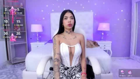 Snapshot of zoe_kravitx chatting on 02/13/25, 06:30 CAMILA online show from 02/13/25, 06:30