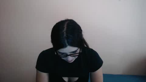 Zoe online show from 09/25/25, 05:16