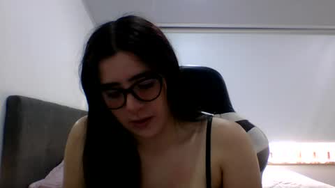 Zoe online show from 07/15/26, 06:57