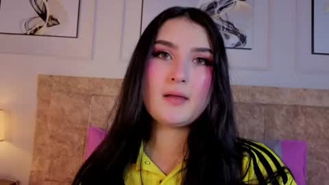 Snapshot of zoe_moon__ chatting on 06/16/26, 08:55 zoe_moon__ online show from 06/16/26, 08:55