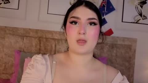 zoe_moon__ online show from 06/20/26, 12:19