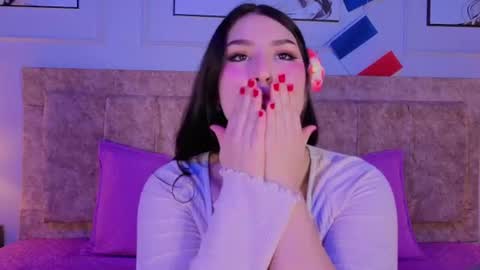 zoe_moon__ online show from 07/04/26, 12:22