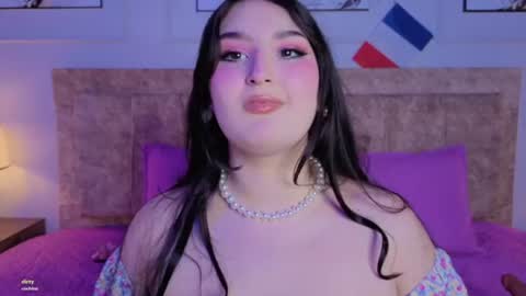 zoe_moon__ online show from 07/05/26, 02:35