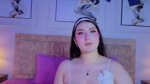 zoe_moon__ online show from 07/08/26, 11:37