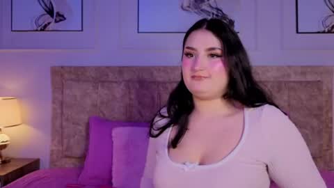 zoe_moon__ online show from 07/15/26, 12:54
