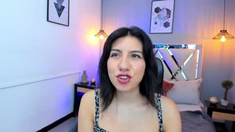 zoe_moreau online show from 05/12/26, 07:55