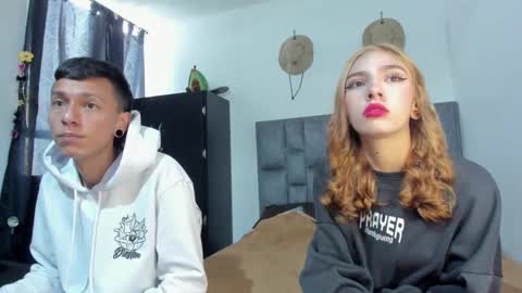 Snapshot of zoe_painn chatting on 09/26/25, 05:39 She Zoe He Painn online show from 09/26/25, 05:39