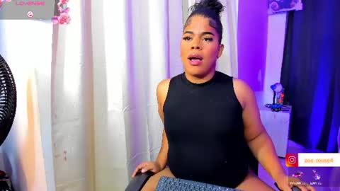 Snapshot of zoe_rosee4 chatting on 07/11/26, 02:36 zoe_rosee4 online show from 07/11/26, 02:36