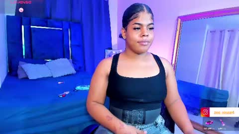 Snapshot of zoe_rosee4 chatting on 07/19/26, 07:01 zoe_rosee4 online show from 07/19/26, 07:01