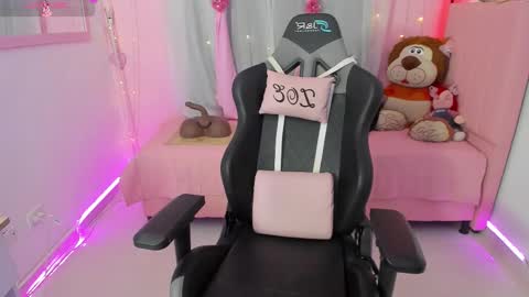 zoe_sullivan_ online show from 09/29/25, 10:20