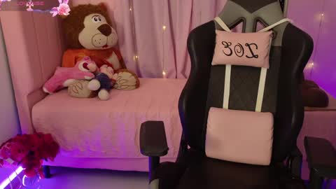 zoe_sullivan_ online show from 06/01/26, 09:11