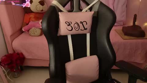 zoe_sullivan_ online show from 06/20/26, 09:01