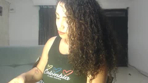 Snapshot of zoe_tai chatting on 01/06/26, 04:49 zoe tai online show from 01/06/26, 04:49