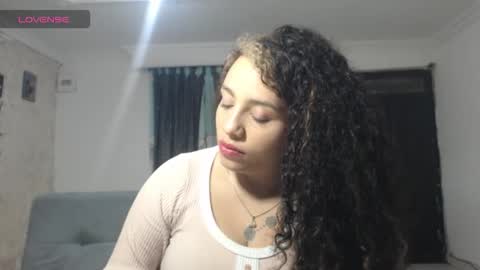 Snapshot of zoe_tai chatting on 02/12/26, 04:40 zoe tai online show from 02/12/26, 04:40