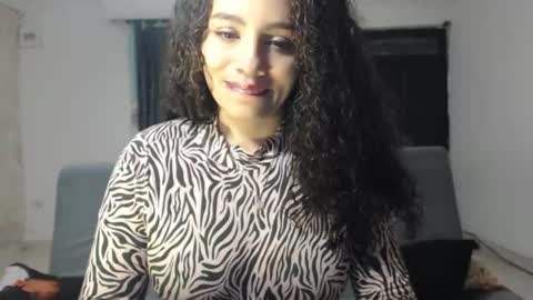 Snapshot of zoe_tai chatting on 02/24/26, 10:02 zoe tai online show from 02/24/26, 10:02