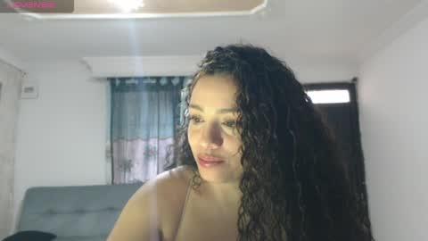 Snapshot of zoe_tai chatting on 04/25/26, 07:33 zoe tai online show from 04/25/26, 07:33