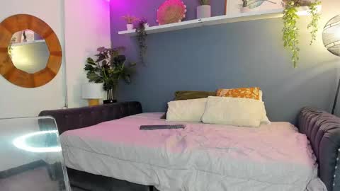 Snapshot of zoe_xra chatting on 09/12/25, 07:14 Zoe online show from 09/12/25, 07:14