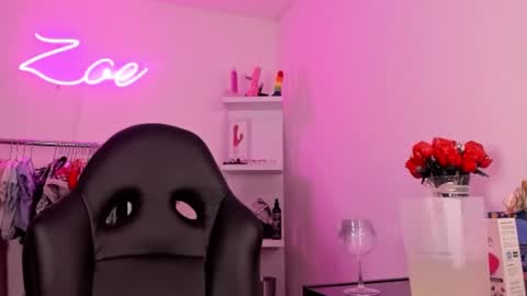 zoecams online show from 03/04/25, 12:50