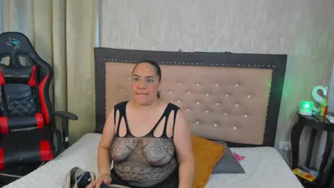 Snapshot of zoedeleon chatting on 07/12/26, 07:16 zoedeleon online show from 07/12/26, 07:16