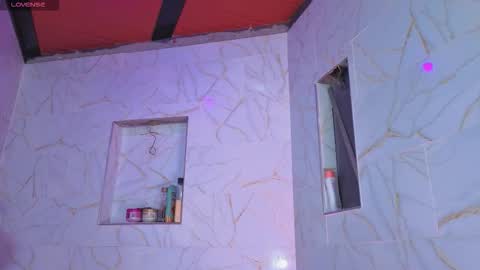 Snapshot of zoee_dolcee chatting on 02/21/26, 07:37 Catt online show from 02/21/26, 07:37