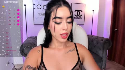 Snapshot of zoee_jackson chatting on 01/02/25, 06:34  zoee jackson online show from 01/02/25, 06:34
