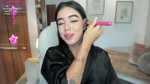 Snapshot of zoee_jackson chatting on 01/07/25, 10:08  zoee jackson online show from 01/07/25, 10:08