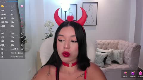 Snapshot of zoee_jackson chatting on 01/13/25, 06:38  zoee jackson online show from 01/13/25, 06:38